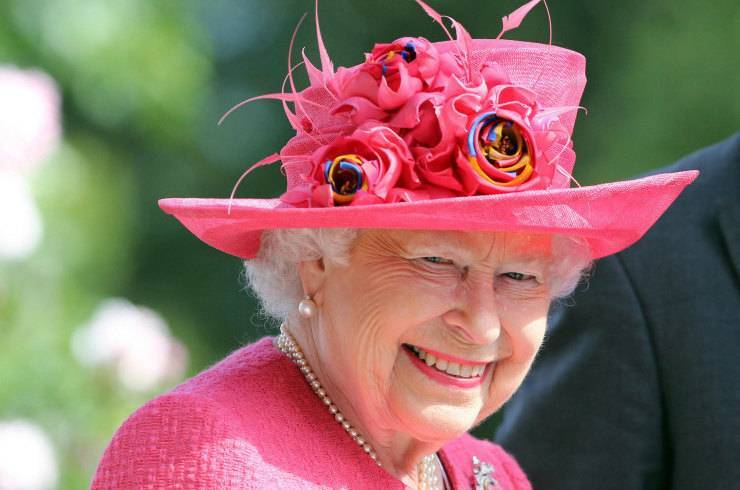 Королевский эксперт выяснил, что больше всего раздражает Елизавету II — Информационное Агентство "365 дней"
