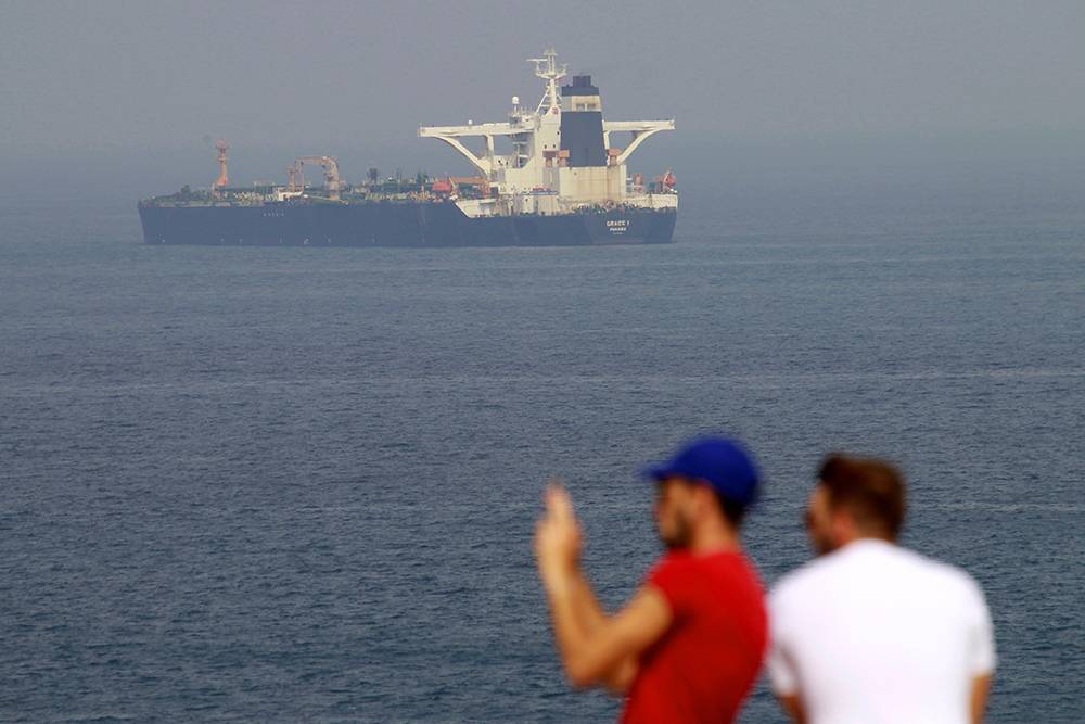 Власти Гибралтара освободили капитана и членов экипажа иранского танкера