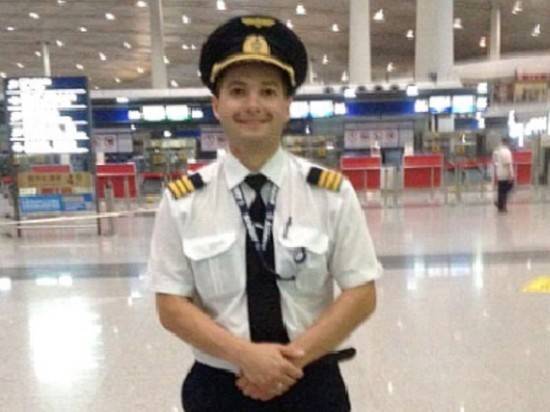 Дамир Юсупов - Жена командира A321 рассказала о посадке в поле: «Не удивилась» - vestirossii.com