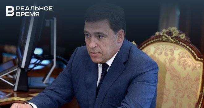 Свердловский губернатор назвал имена членов экипажа приземлившегося в поле самолета