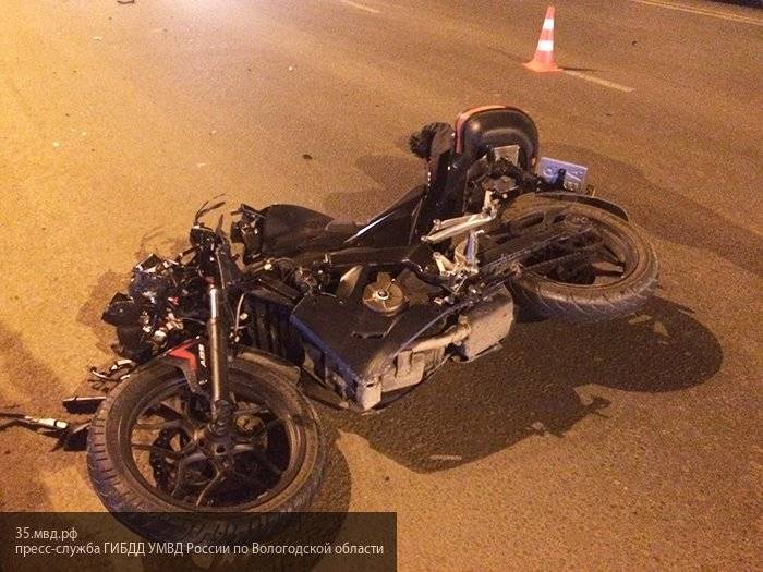 Во Всеволожске 28-летний мотоциклист протаранил дерево и погиб