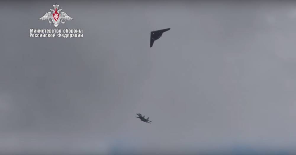 Минобороны показало совместный полёт БЛА «Охотник» и&nbsp;Су-30СМ