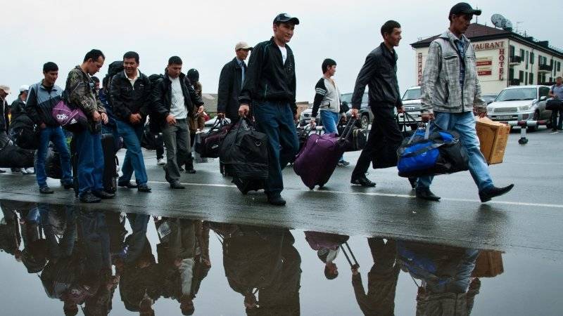 ФСБ впервые назвала число въехавших в Россию трудовых мигрантов