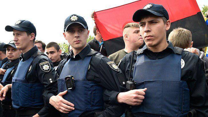 На Донбассе полиция разогнала митинг протестующих против мародёрства ВСУ