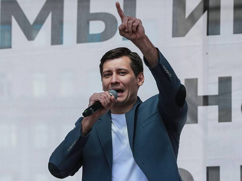 Гудков пожаловался в суд на отказ в регистрации кандидатом в депутаты МГД