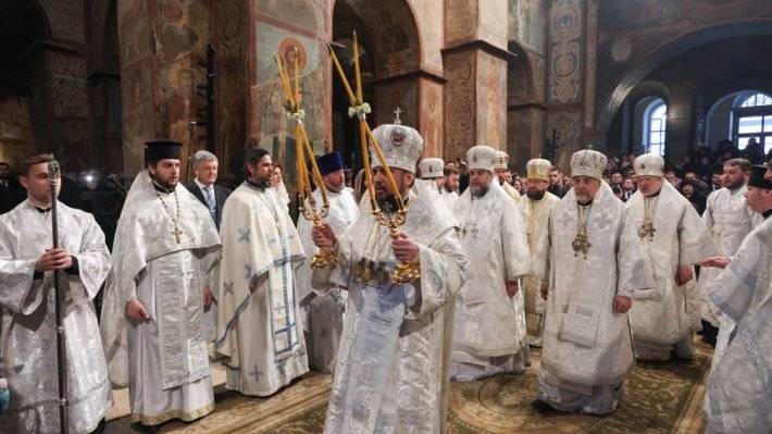 Митрополит Александр посоветовал креститься всем, кто не верит в новую церковь Украины