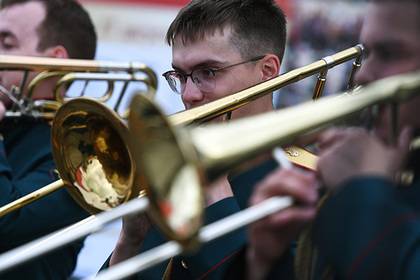 Российскому региону пообещали беспрецедентные поставки музыкальных инструментов