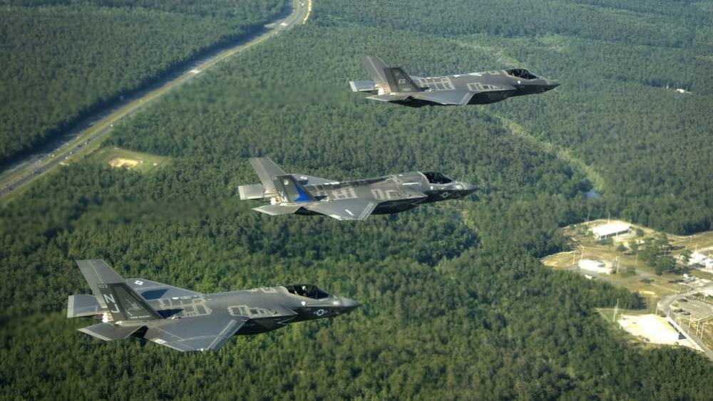 Минобороны Японии утвердило план закупки американских истребителей F-35B