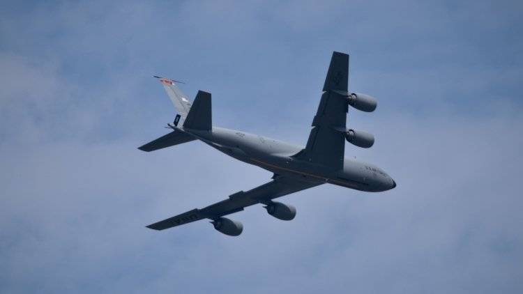 Самолет ВВС США совершил круговой облет Калининградской области