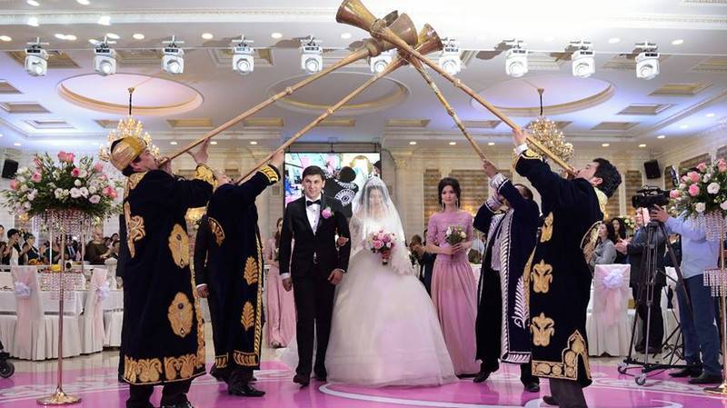 Узбекских невест сделали «старухами» | Вести.UZ