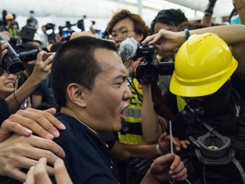 ЕС призвал власти Гонконга отказаться от насилия к протестующим