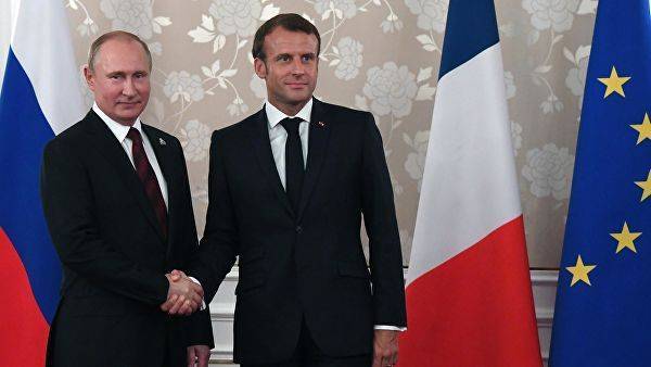 Эммануэль Макрон и Владимир Путин обсудят конфликт на Украине