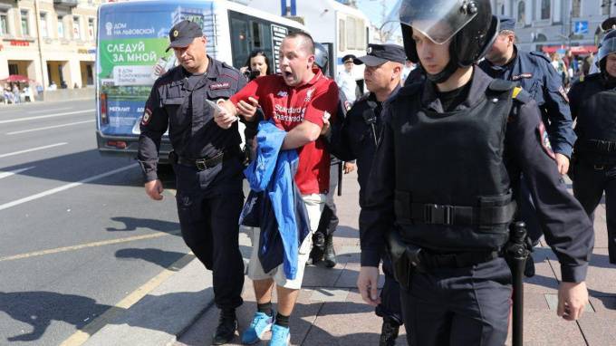 На акциях протеста в Петербурге задержали 8 человек