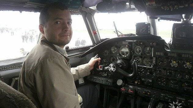 Командир самолета А321 забрал на память початок кукурузы с места аварии