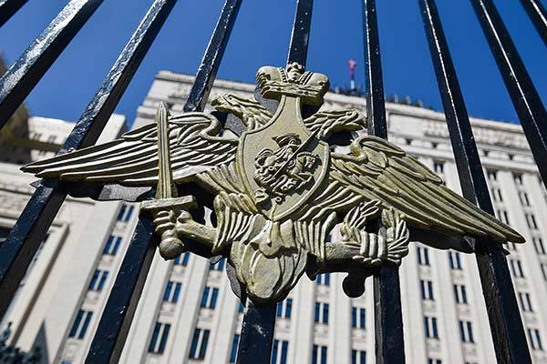 Минобороны хочет взыскать более 45 миллионов рублей с двух военных