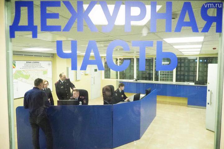Трое неизвестных похитили 100 тысяч рублей из офиса на севере столицы