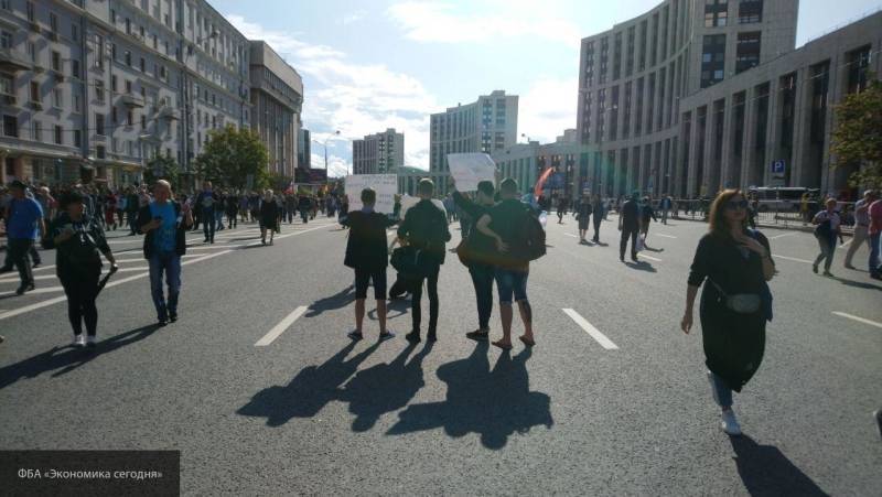 В Сети указали на малочисленность митинга коммунистов на проспекте Сахарова