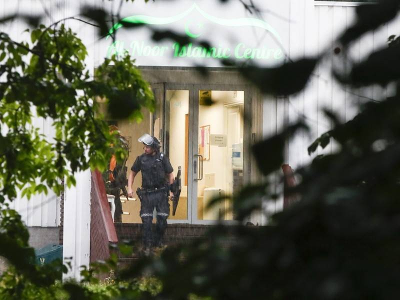 Подозреваемый в нападении на мечеть в Осло не признаёт вину