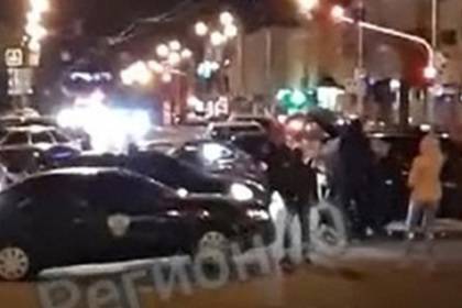 Российская полиция поищет перекрывших дорогу танцоров лезгинки