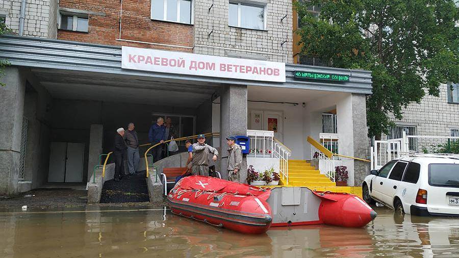 Почти 40 жилых домов подтопило паводком в Хабаровске