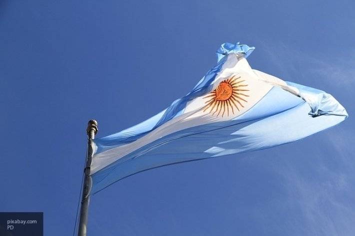 Минфин Аргентины уволился из-за обвала нацвалюты