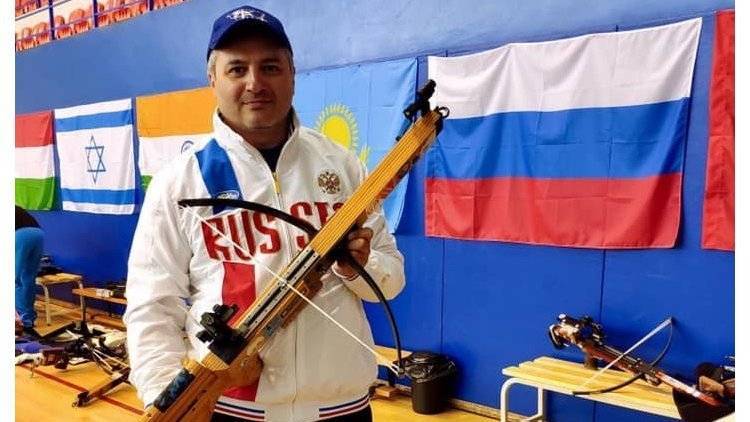Симферополец Артур Айвазян стал чемпионом мира по стрельбе из арбалета