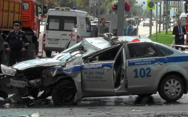 СКР возбудил уголовное дело после ДТП с полицейской машиной на юго-западе Москвы