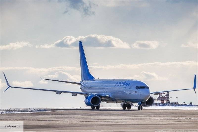 Новый аэропорт Саратова принял первый самолет