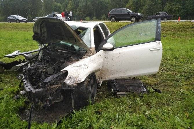 Пассажир иномарки погиб в ДТП в Тульской области