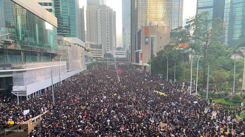 Новый митинг в Гонконге собрал порядка двух миллионов человек