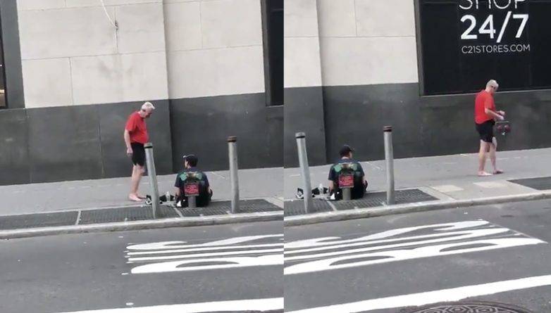 Трогательный момент: Прохожий отдал свои кроссовки бездомному и пошел домой босиком в Нижнем Манхэттене