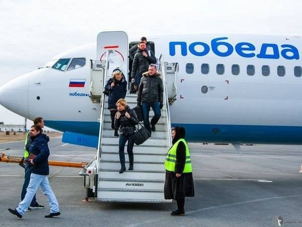 Гендиректор «Победы» поработал бортпроводником до нового аэропорта Саратова