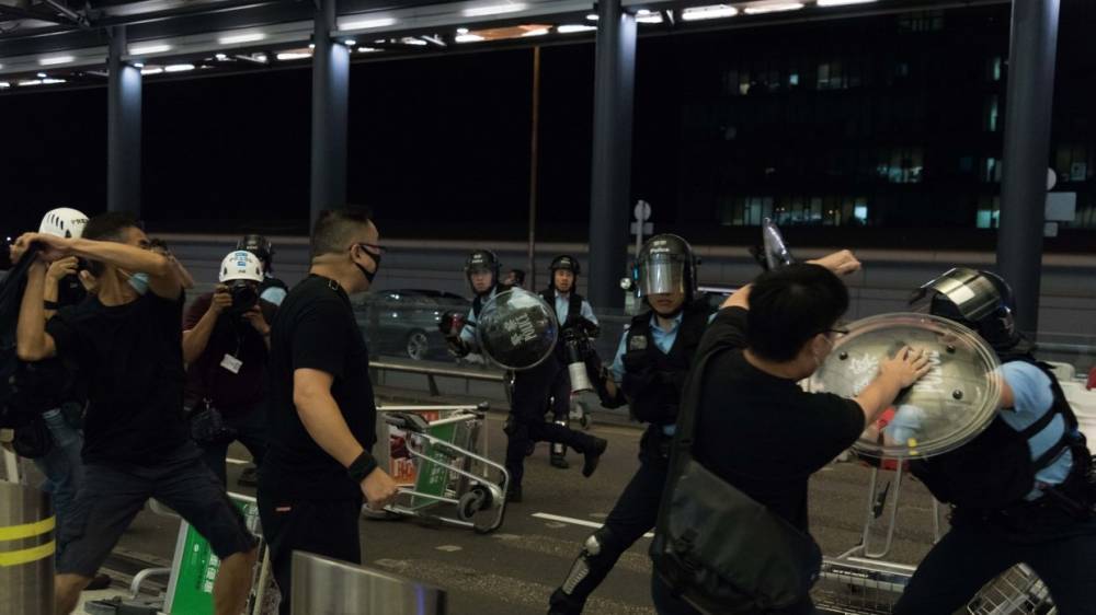 В Пекине рассказали, кто стоит за беспорядками в Гонконге