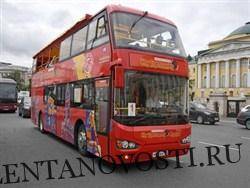 Автобус с туристами врезался в столб в Москве