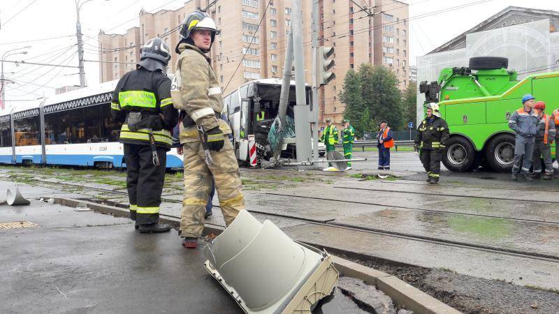 Депздрав назвал точное число пострадавших в аварии на шоссе Энтузиастов
