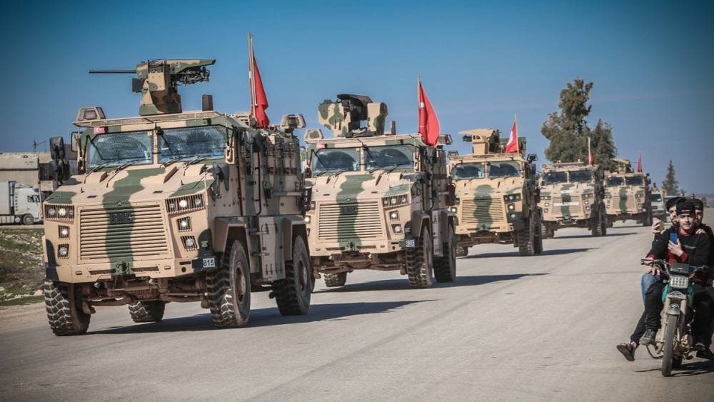 Власти Сирии заявили, что турецкие БТР вошли в Саракиб в провинции Идлиб