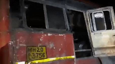 СМИ: В ДТП с автобусом в Индии погибло не менее 13 человек.