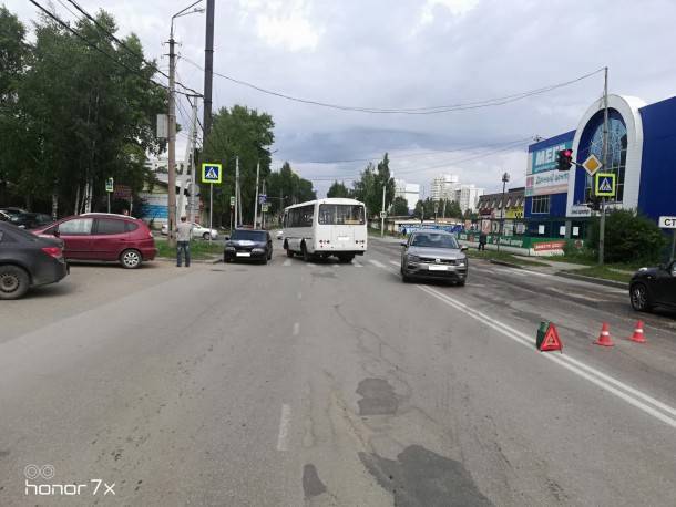 В Сыктывкаре пассажирка автобуса пострадала в ДТП