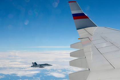 В Кремле отреагировали на сопровождение Ил-96 швейцарскими истребителями