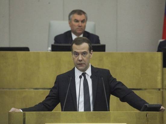 Медведев потребовал не допустить повторения ситуации с НП «Дружба»