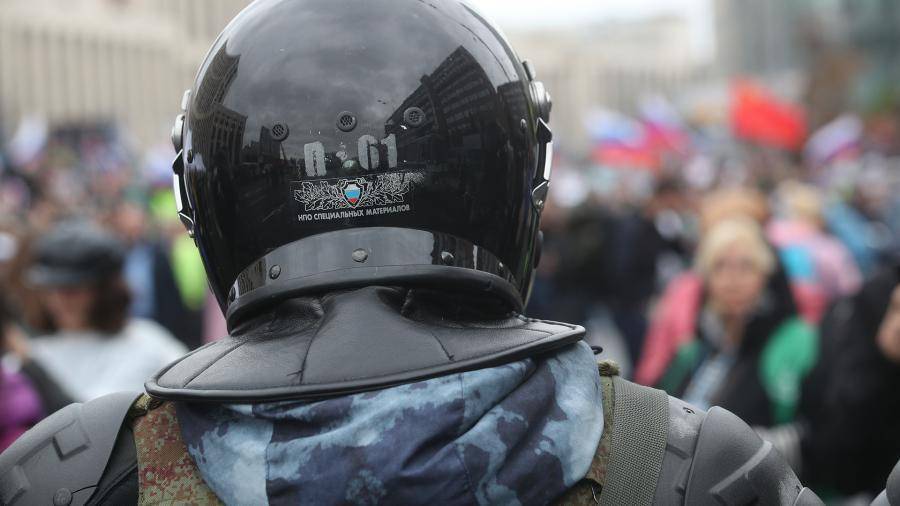 Чемезов прокомментировал акции протеста в Москве