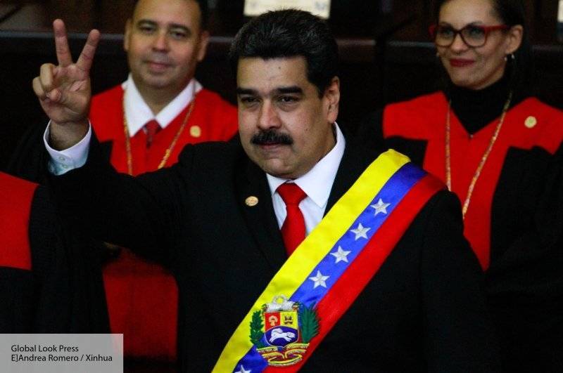 США ведут тайные переговоры с окружением Мадуро на случай отстранения его от власти