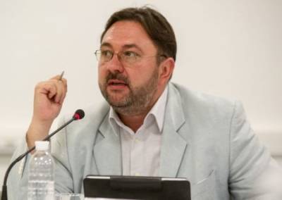 «Мы не должны глупостей делать»: Советник Зеленского о доступе украинцев в социальные сети