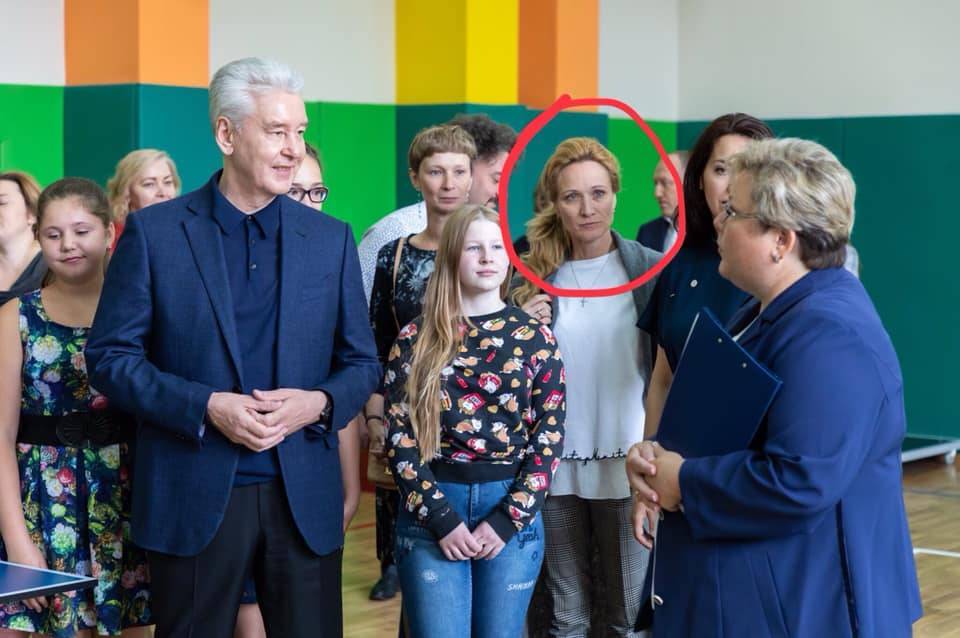 Собянин приехал на открытие нового корпуса школы в Строгине с провластным кандидатом в Мосгордуму
