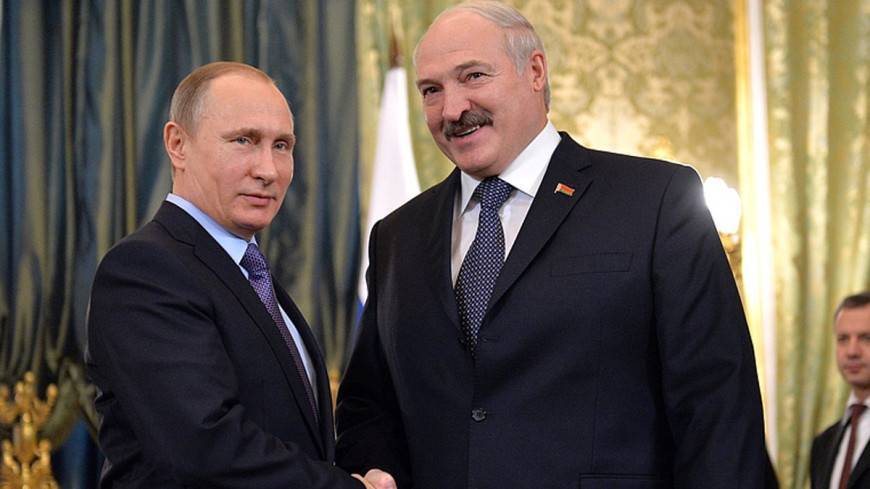 Путин пригласил Лукашенко на 75-летие Победы