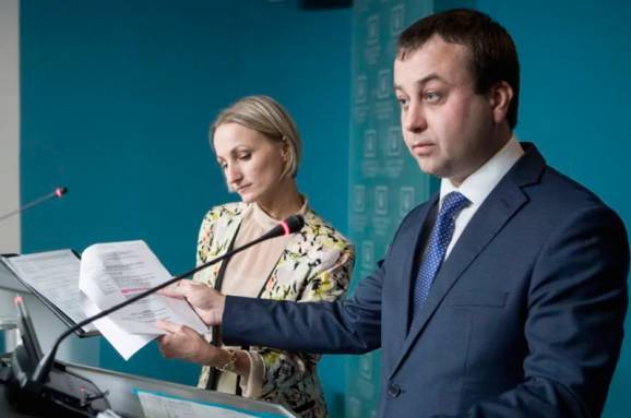 Зеленский продолжает назначать друзей и родственников на ключевые должности в Украине