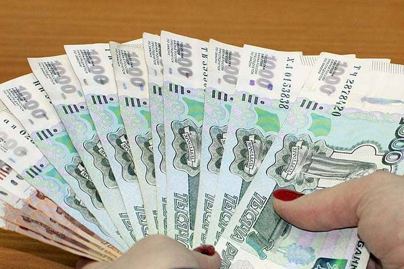 Жительница Зауралья похитила 14 тысяч рублей у пенсионерки, которой делала ремонт
