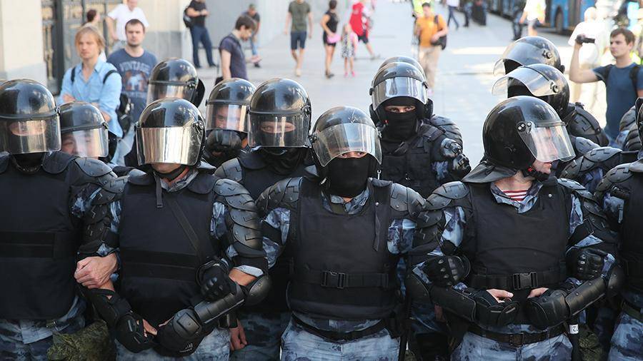 Обвинения предъявлены еще двум участникам массовых беспорядков в Москве