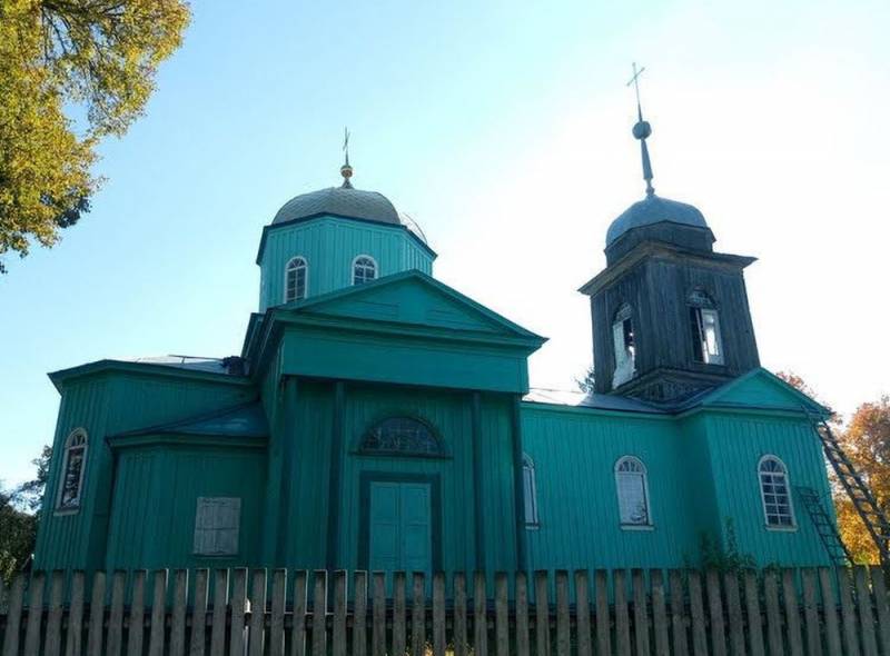 Украинские раскольники устроили драку из-за захваченного храма