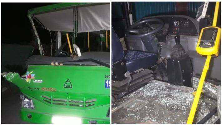 4 пассажира пострадали в ДТП с участием автобуса и манипулятора в Алматы (фото)